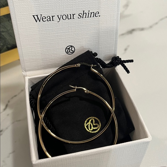 18K Gold NIB PVD Stainless Steel Oversized Hoop Earrings – 60mm - Picture 4 of 7